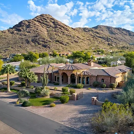 Luxe-Mountain Estate-Heated Pool-Paradise Valley